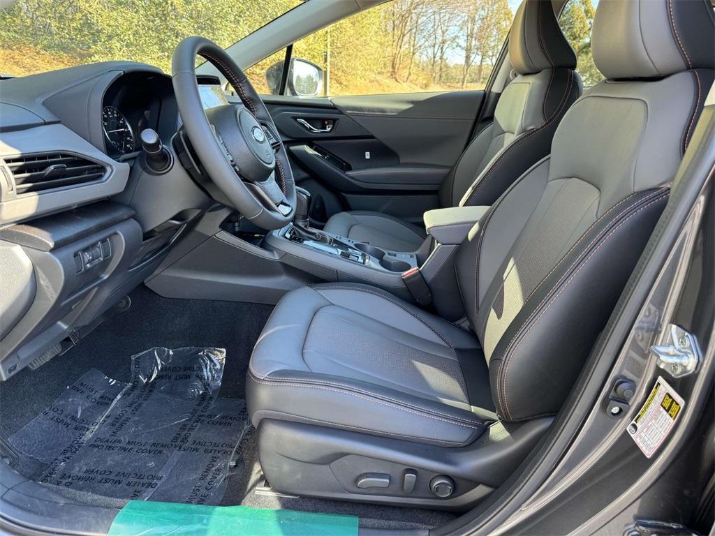 Vehicle image 16 of 28