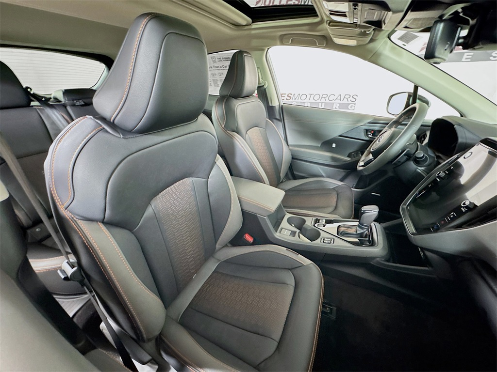 Vehicle image 27 of 31