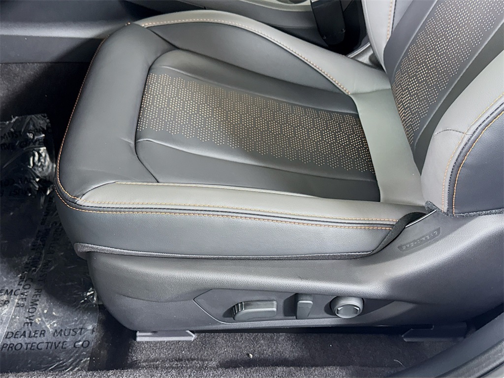 Vehicle image 18 of 31