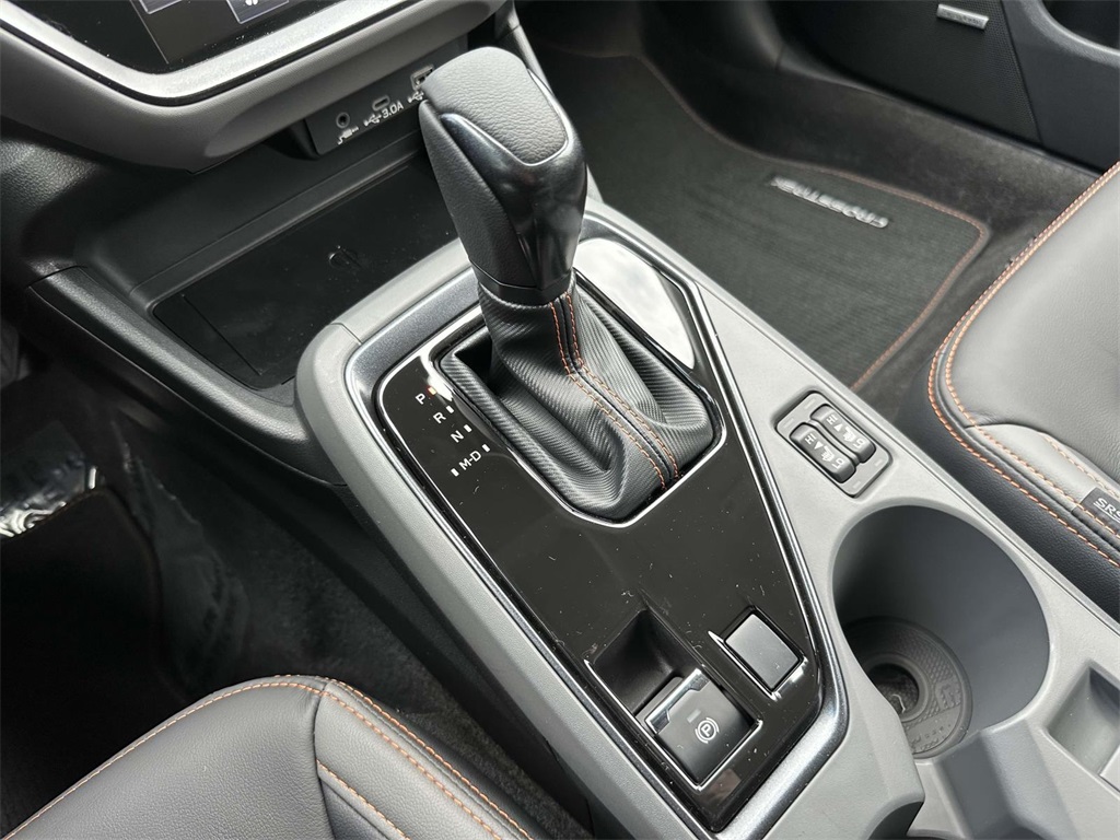 Vehicle image 23 of 25