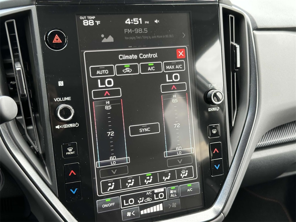 Vehicle image 22 of 25