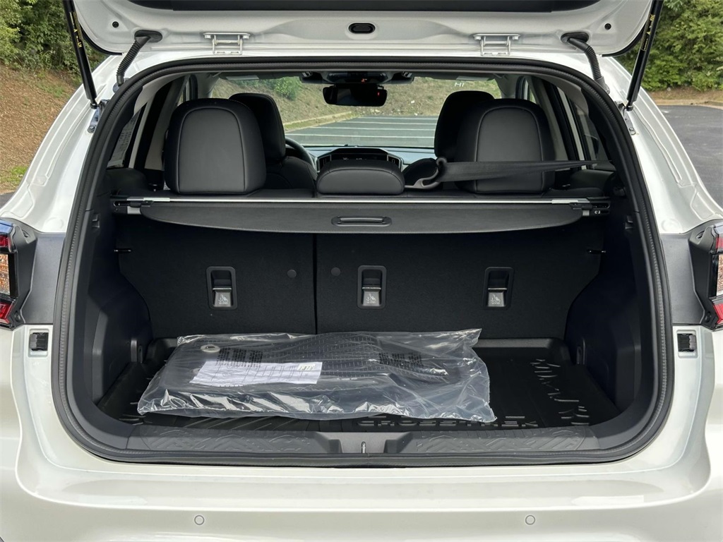 Vehicle image 12 of 25