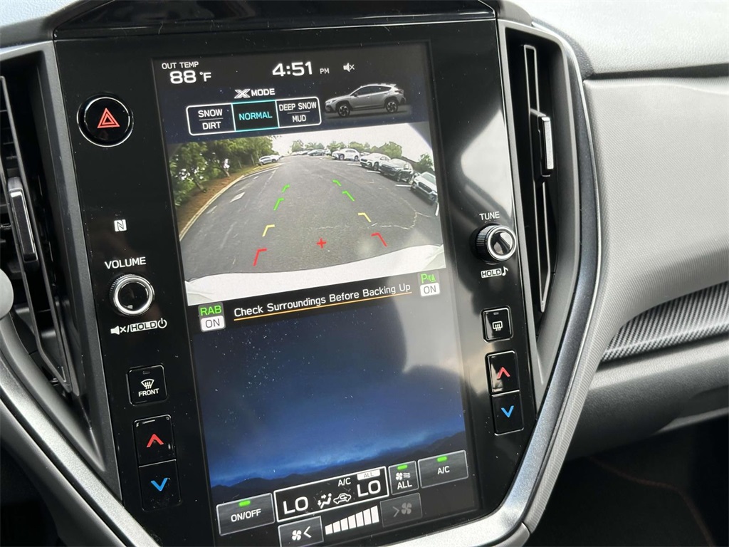 Vehicle image 21 of 25