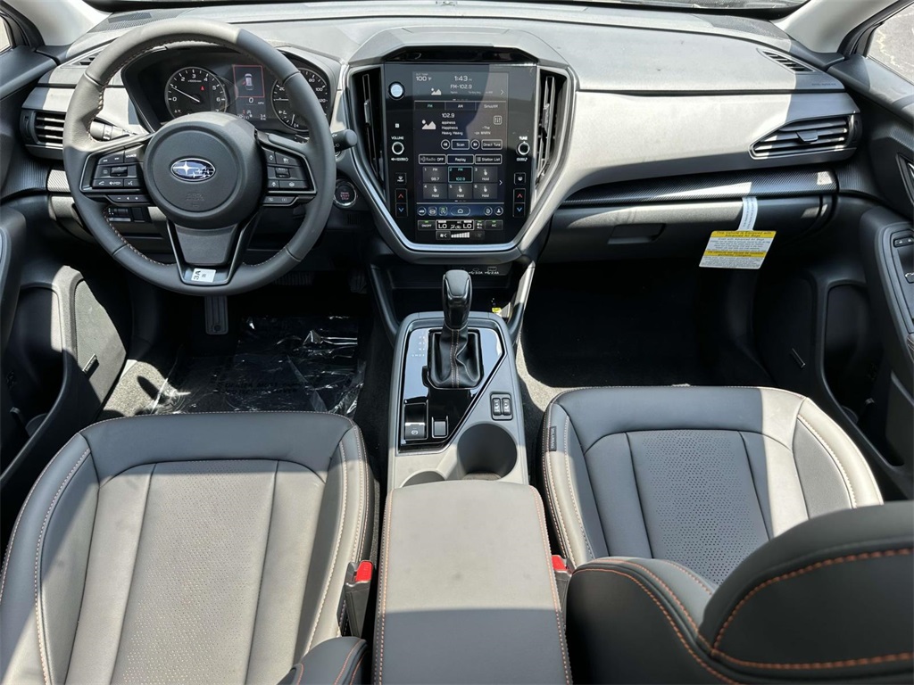 Vehicle image 14 of 25