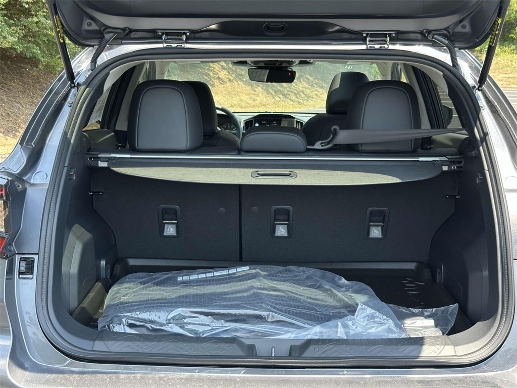 Vehicle image 8 of 25