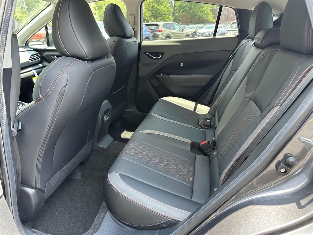 Vehicle image 11 of 25