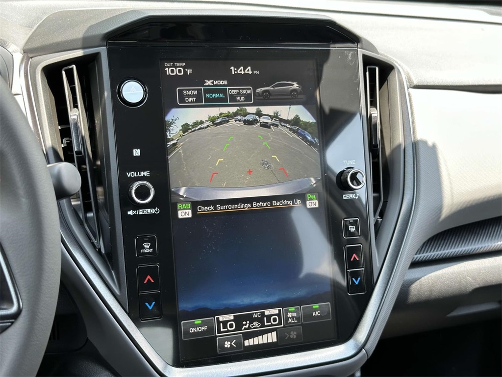 Vehicle image 18 of 25
