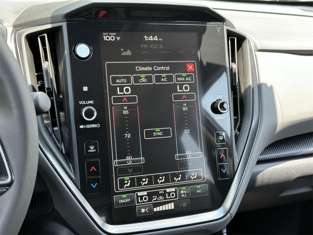 Vehicle image 19 of 25