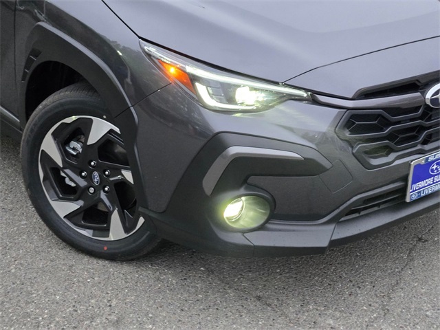 2025 Subaru Crosstrek Limited Image 13 of 15