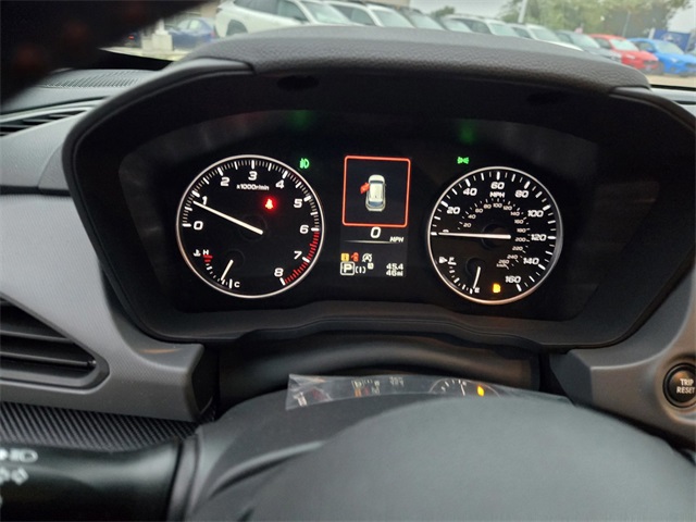 2025 Subaru Crosstrek Limited Image 9 of 15