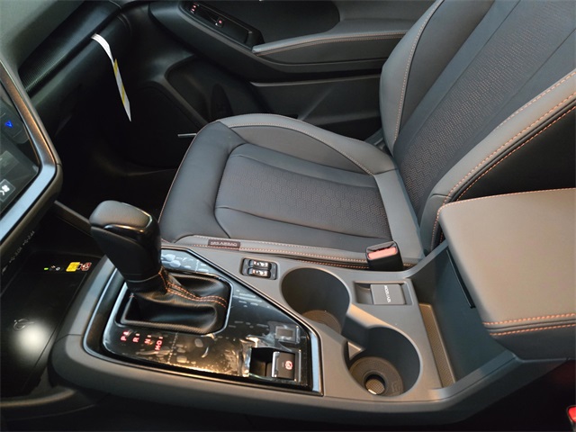 2025 Subaru Crosstrek Limited Image 11 of 15