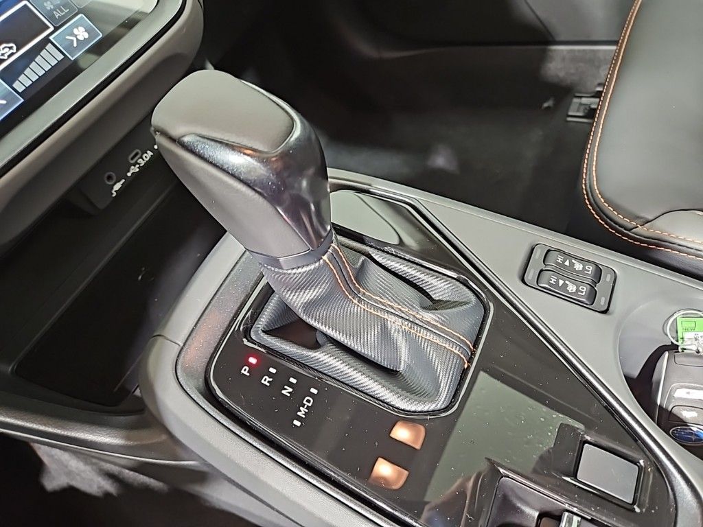 Vehicle image 23 of 29