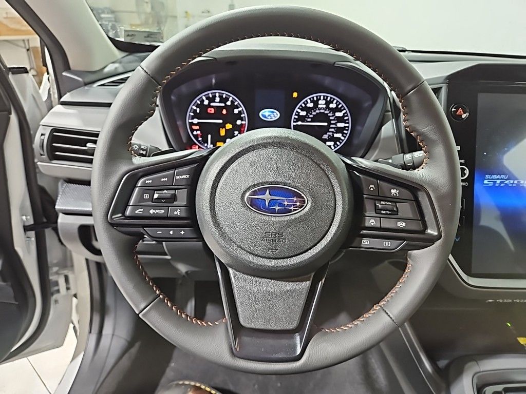 Vehicle image 14 of 29