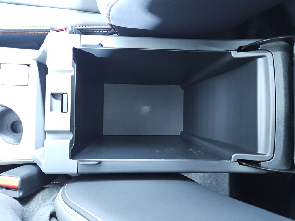 Vehicle image 25 of 29