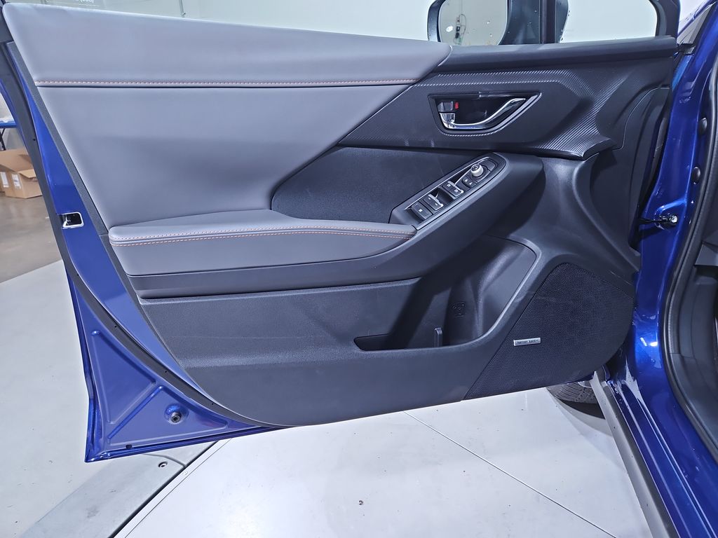 Vehicle image 10 of 29