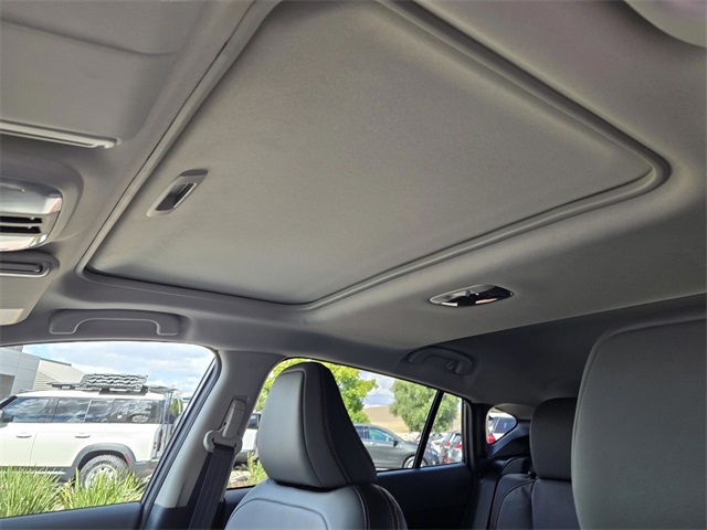 2025 Subaru Crosstrek Limited Image 14 of 15