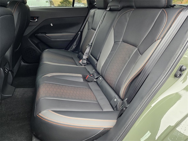2025 Subaru Crosstrek Limited Image 7 of 15