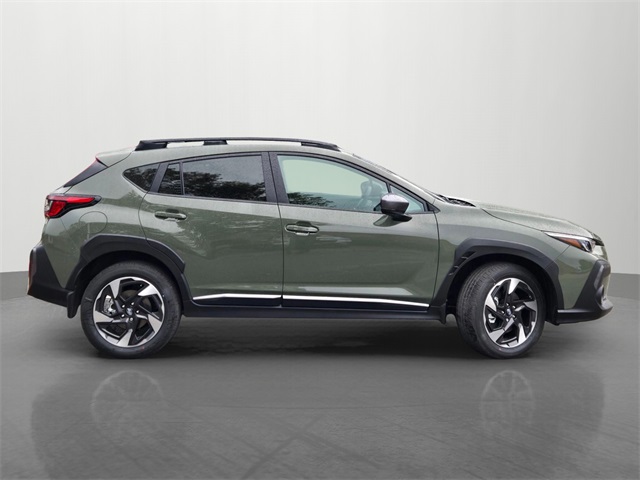 2025 Subaru Crosstrek Limited Image 3 of 15