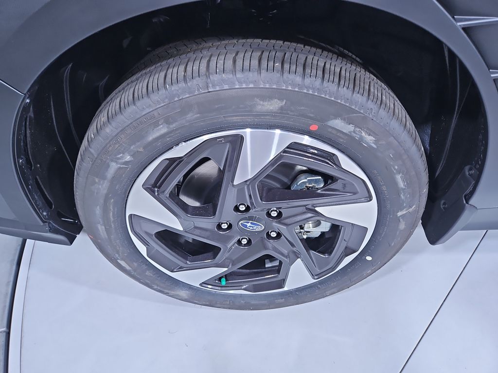 Vehicle image 27 of 38