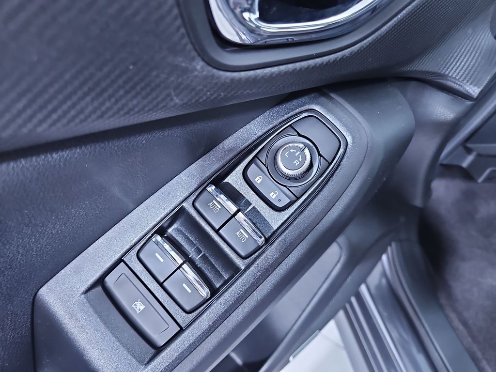 Vehicle image 11 of 38