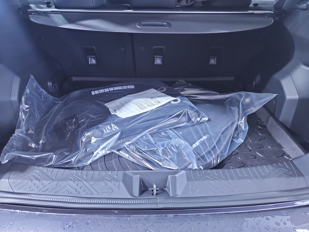 Vehicle image 23 of 38