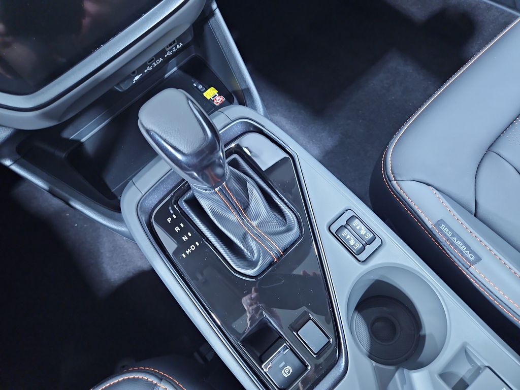 Vehicle image 24 of 38