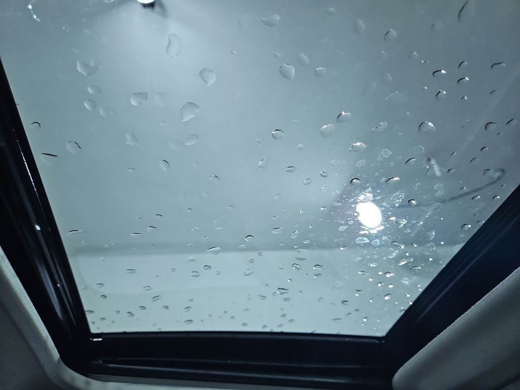 Vehicle image 21 of 38