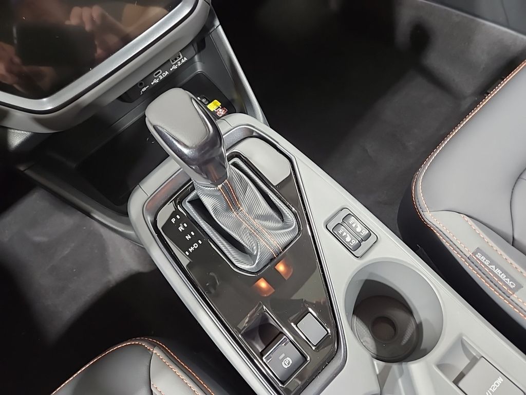 Vehicle image 24 of 30