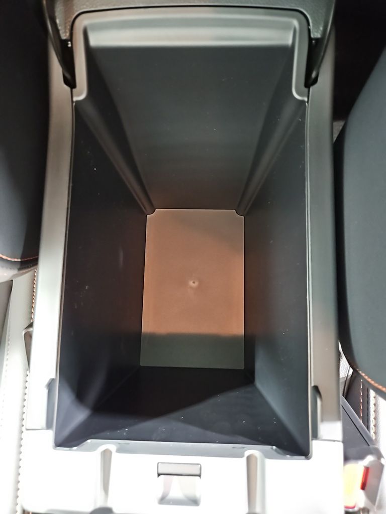 Vehicle image 26 of 30