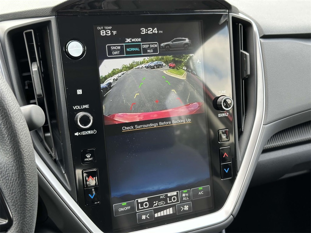 Vehicle image 21 of 25