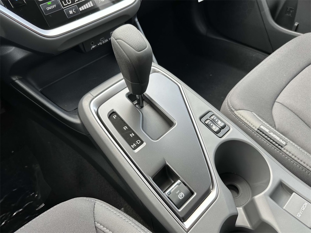 Vehicle image 23 of 25