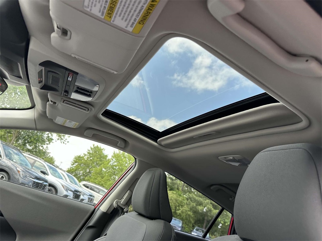 Vehicle image 17 of 25