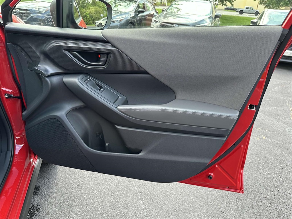 Vehicle image 8 of 25