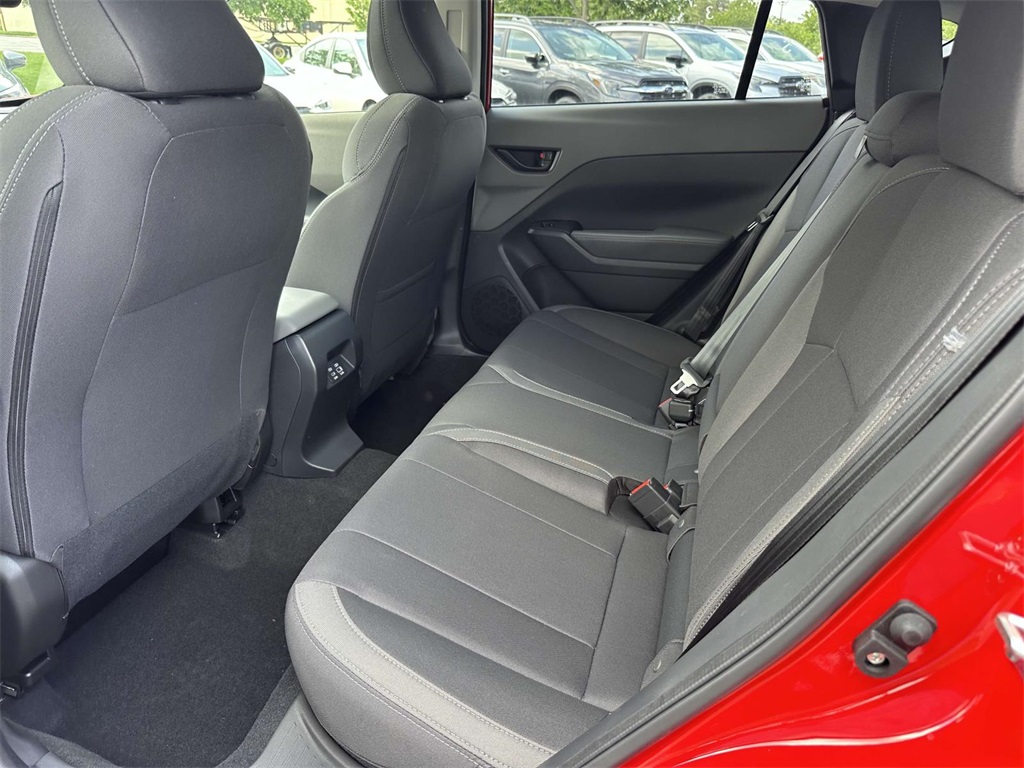Vehicle image 13 of 25