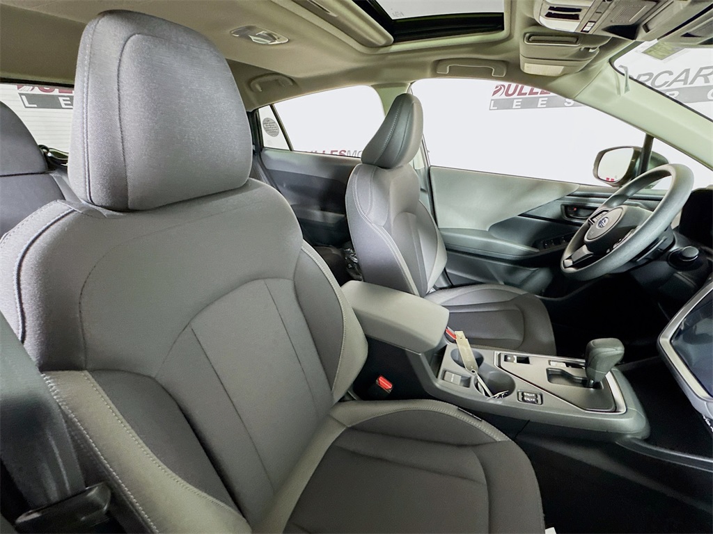 Vehicle image 15 of 31