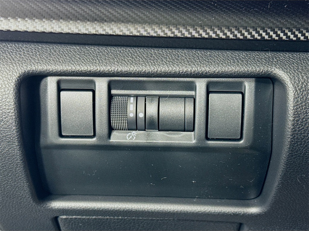 Vehicle image 26 of 31