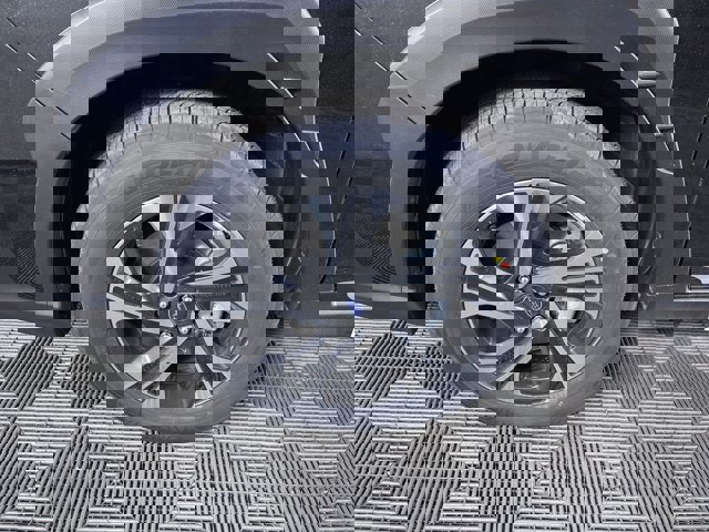 Vehicle image 12 of 27