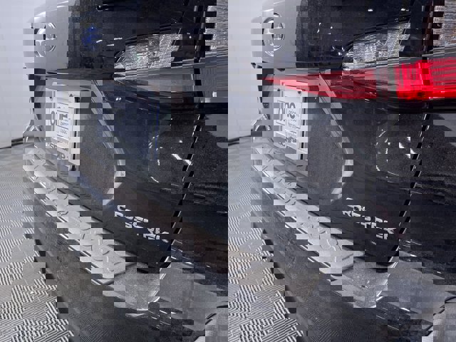 Vehicle image 14 of 27