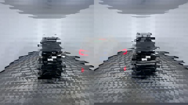 Vehicle image 8 of 27