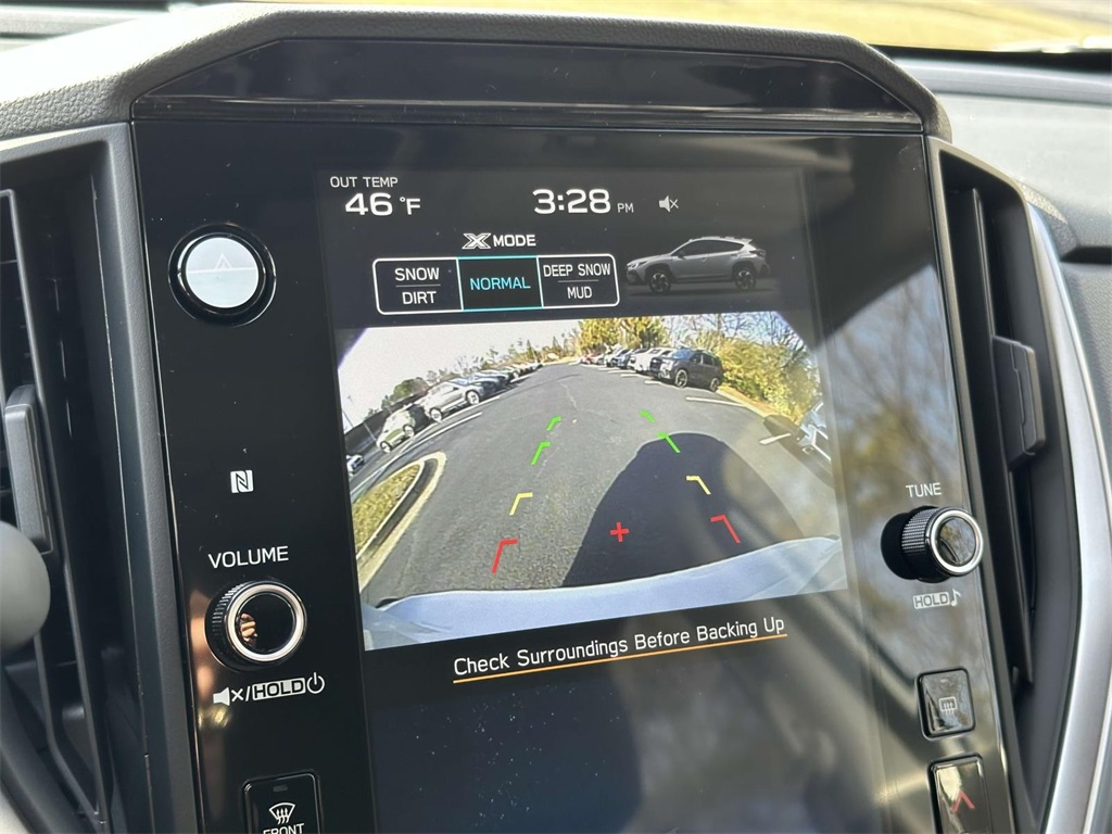 Vehicle image 21 of 25