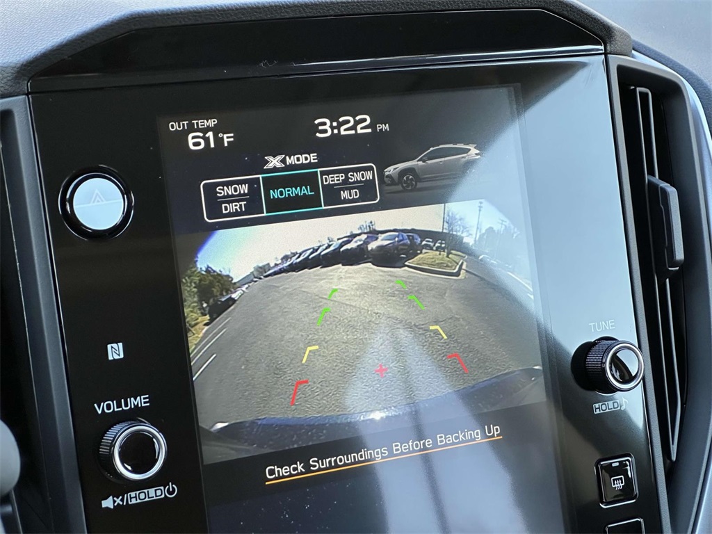 Vehicle image 21 of 25