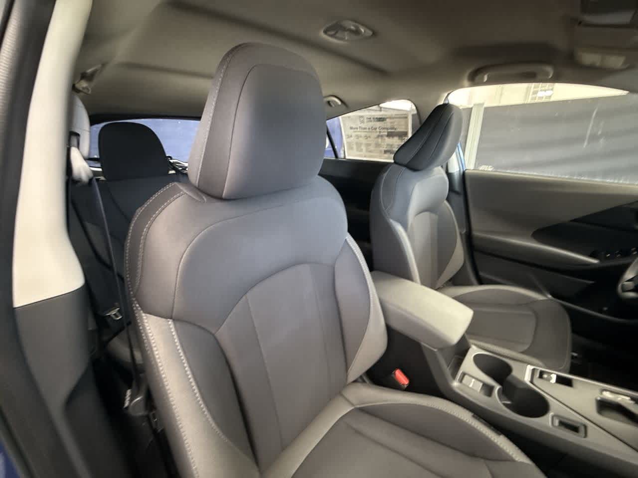 Vehicle image 27 of 29