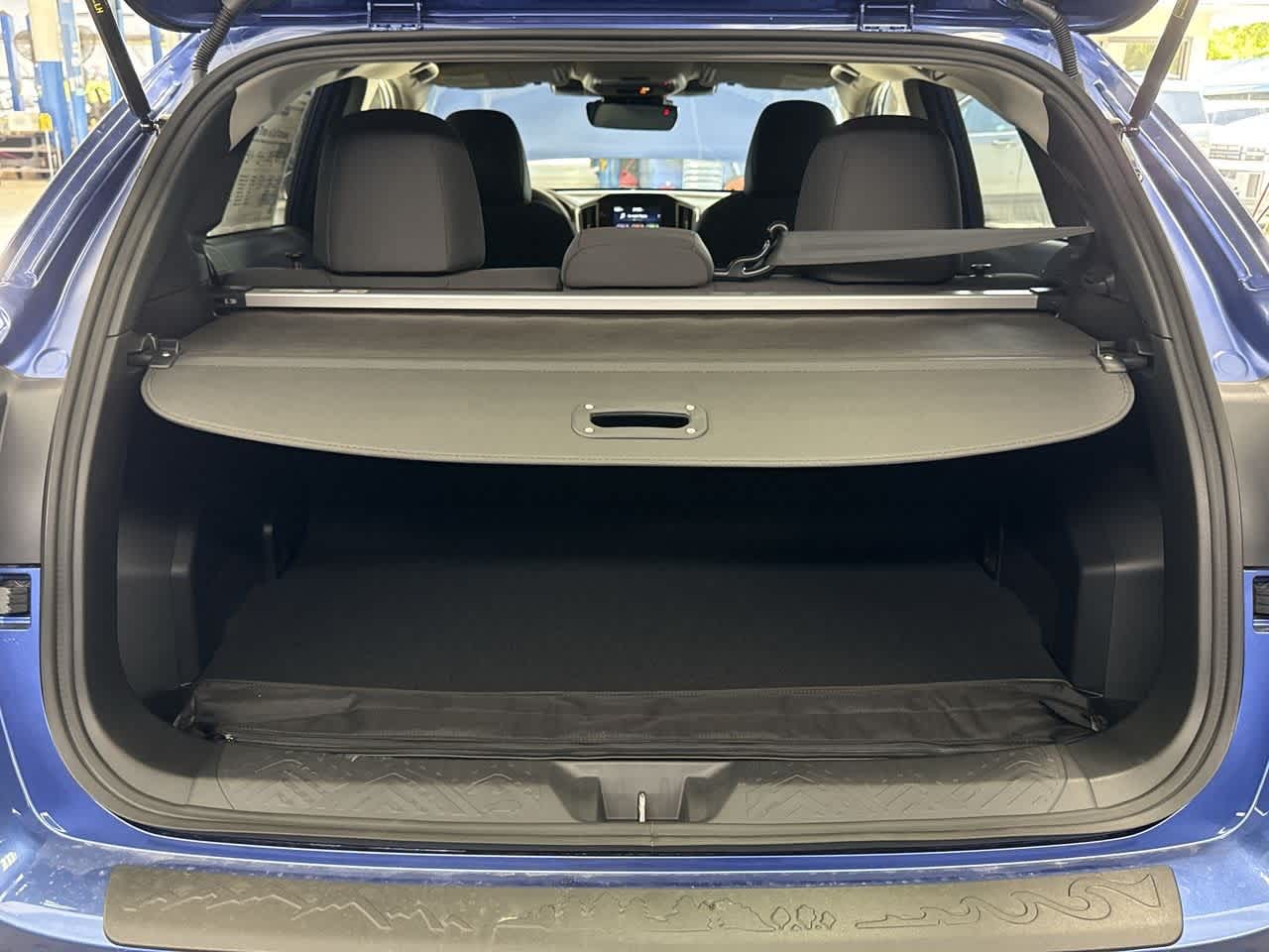 Vehicle image 25 of 29