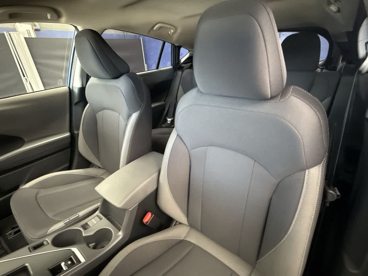 Vehicle image 14 of 29