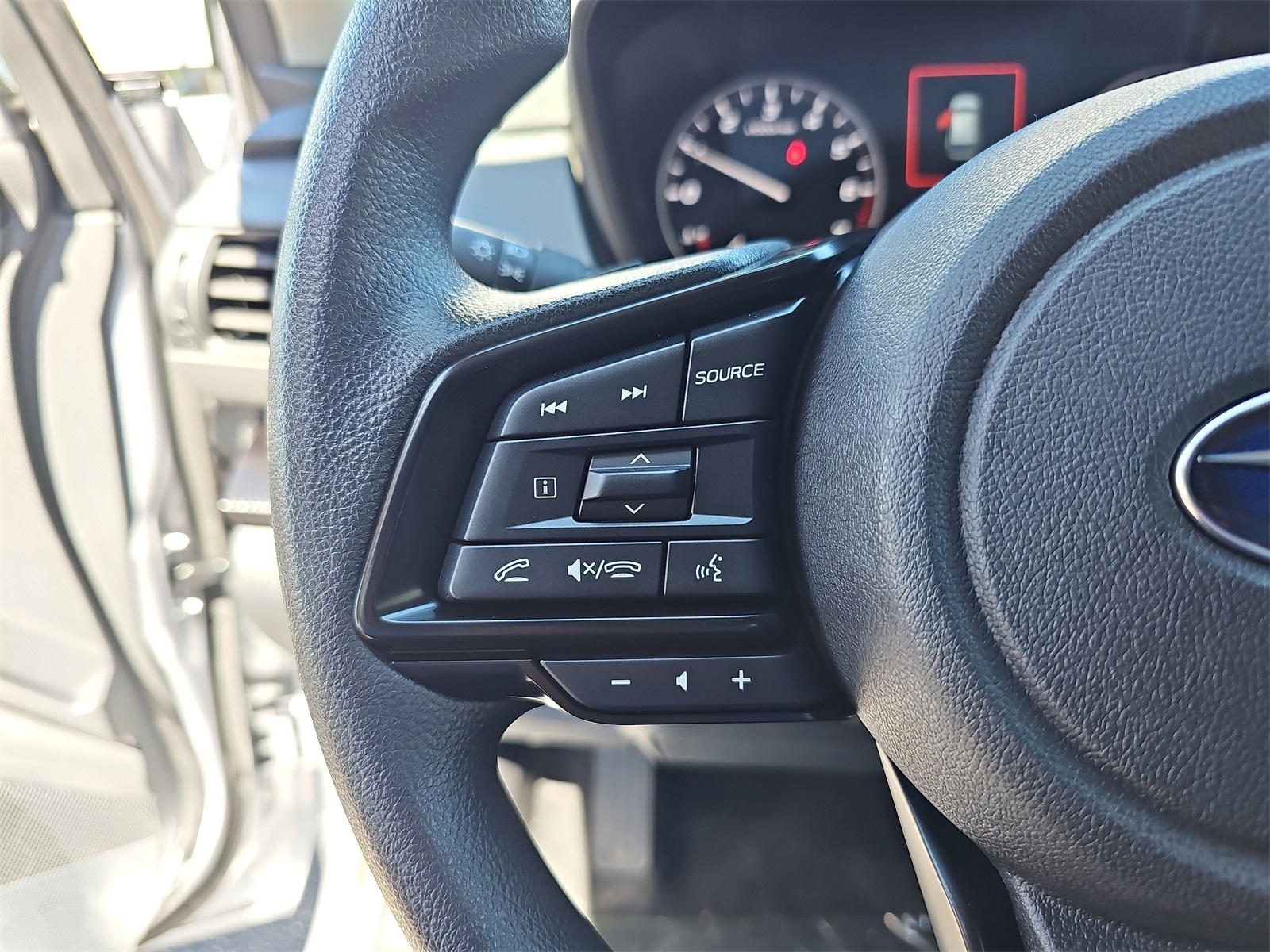 2025 Subaru Crosstrek Premium Image 19 of 37