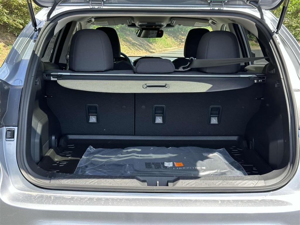 Vehicle image 12 of 25