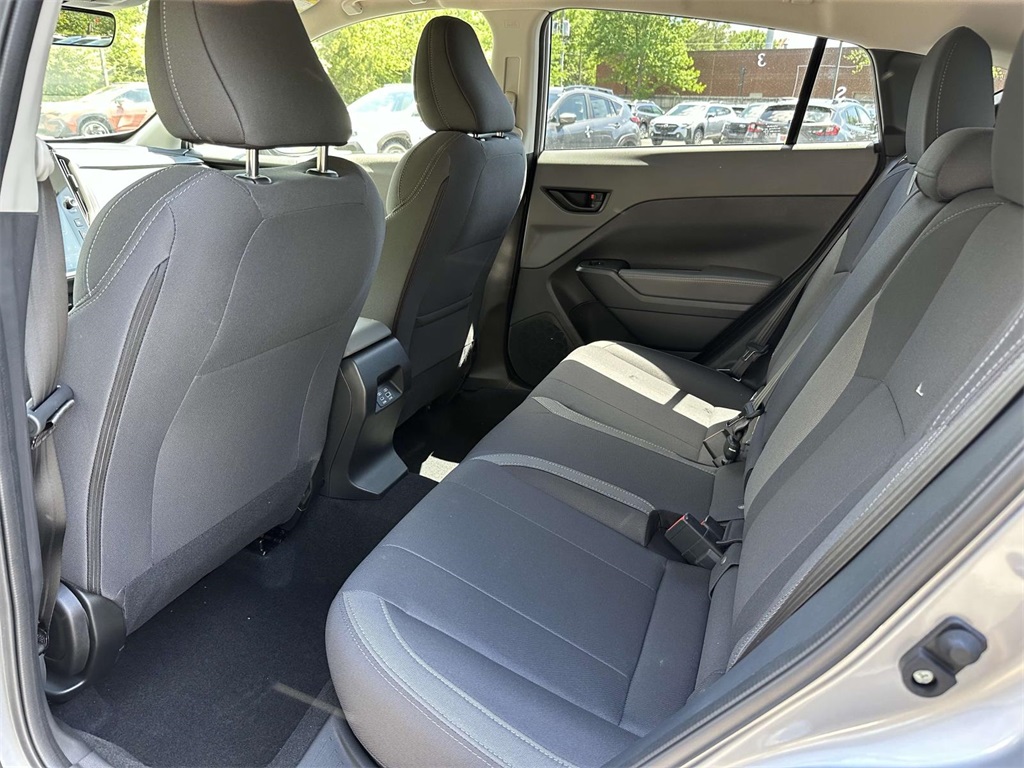 Vehicle image 13 of 25