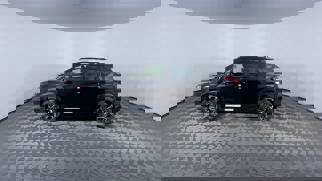 Vehicle image 11 of 25