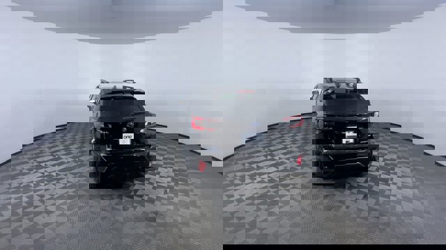 Vehicle image 9 of 25