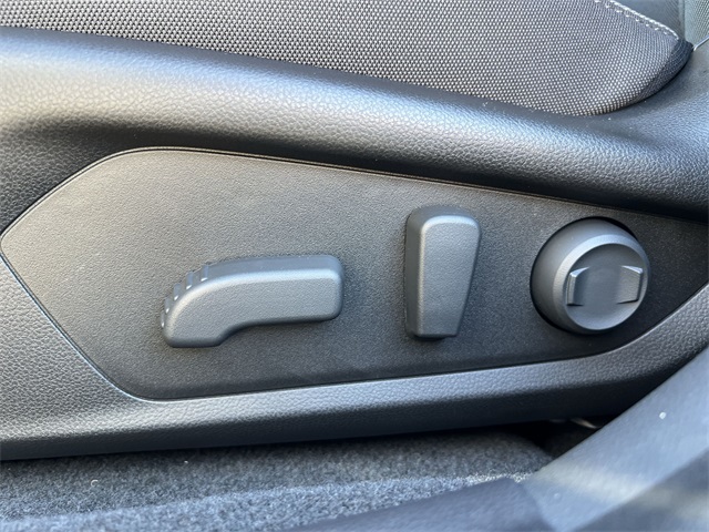 2025 Subaru Crosstrek Premium Image 27 of 30